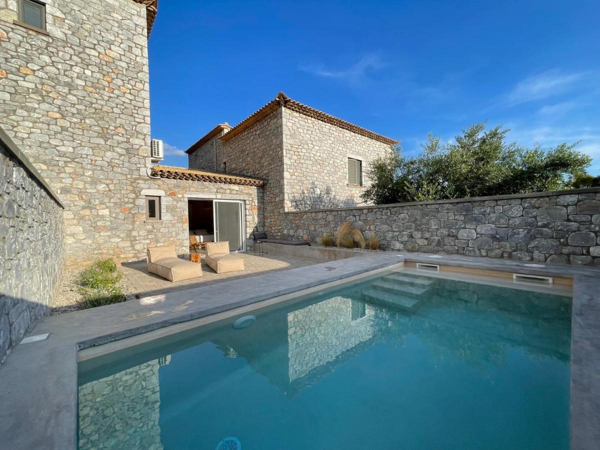 Suite Private Pool,1416764925:JPEG